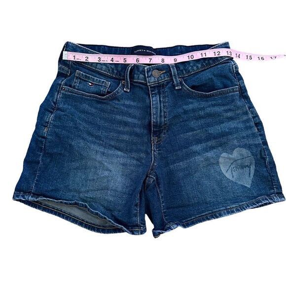 Tommy Hilfiger ~ denim shorts ~ mid rise ~ size 4 ~ medium wash - Picture 4 of 8